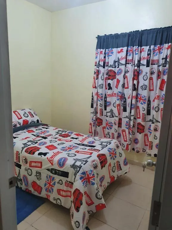 Villa En Residencial Boca Chica 0*,